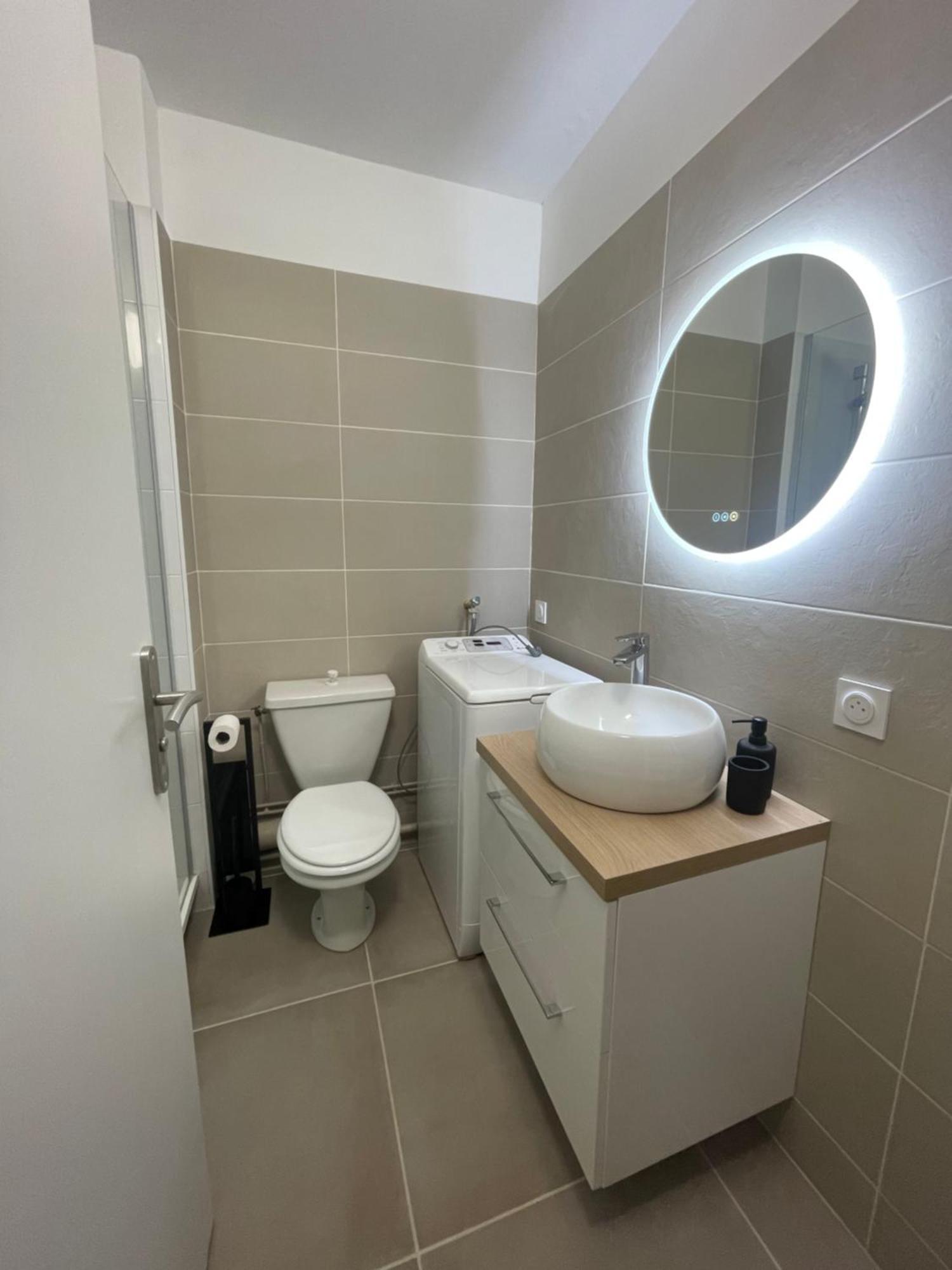 Au Coeur De La Ponetie Appartement *